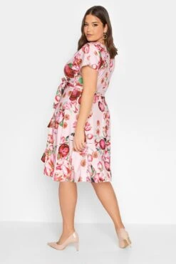YOURS LONDON - Robe Rose Poudré & Fushia Floral Cache-Coeur -GrandeTendance Boutique c88396eb 8442 47 161283 C