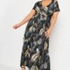 YOURS - Robe Cache-Coeur En Gris Charbonneux Feuilles Tropicales -GrandeTendance Boutique ce3b6b0c 6aa6 42 302153 A
