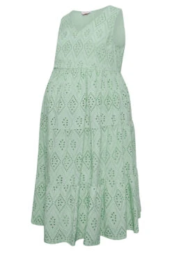 BUMP IT UP MATERNITY - Robe Midi Verte Pastel Broderie Anglaise -GrandeTendance Boutique ce498e6e d8b3 4a 158398 X1