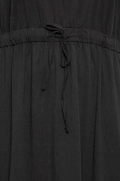 YOURS - Robe Noire Maxi Manches Courtes Design Uni -GrandeTendance Boutique d504a631 c21d 40 137275 Z