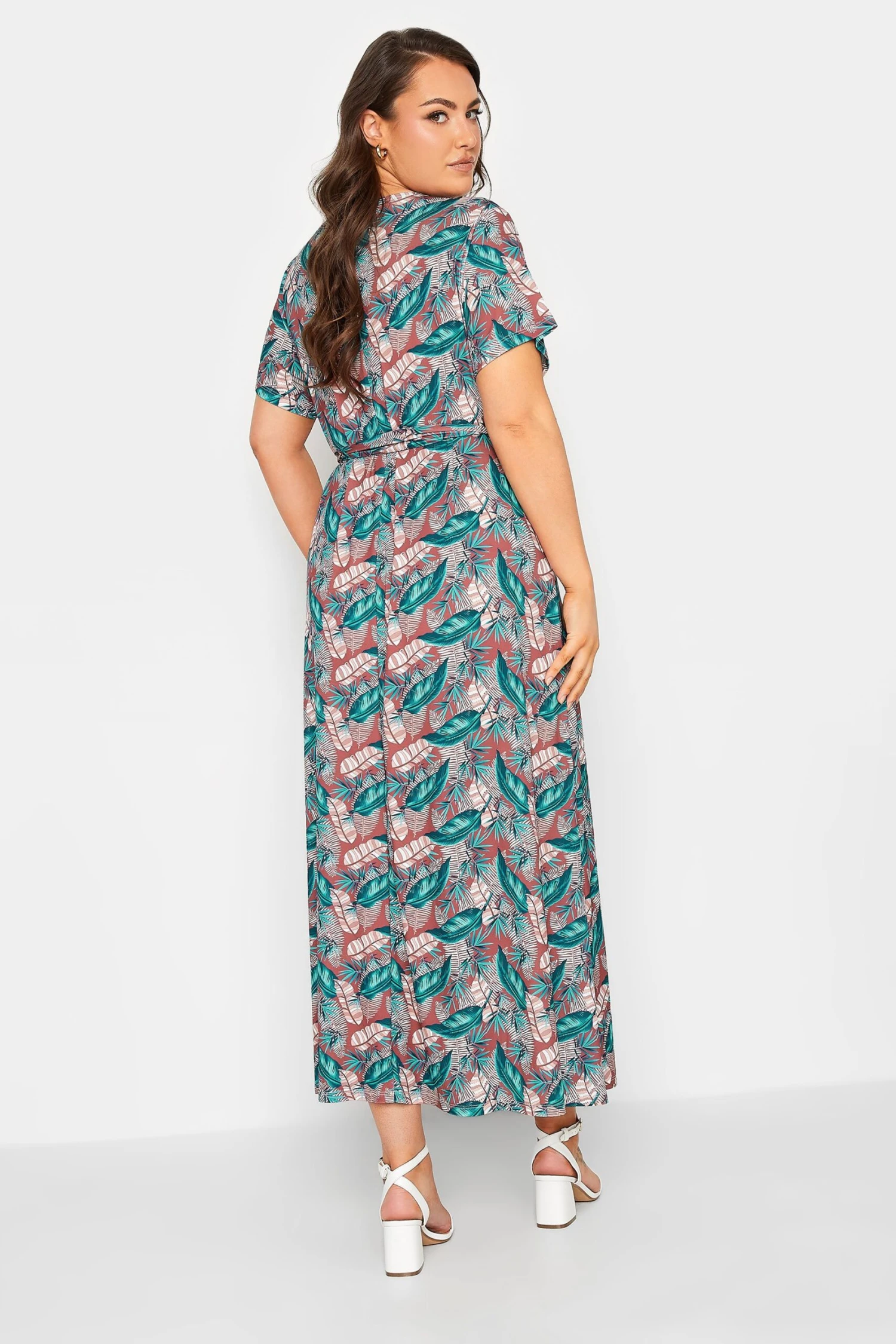 YOURS - Robe Maxi Cache-Coeur Verte & Rose Feuilles Tropicales Volanté 5 YOURS - Robe Maxi Cache-Coeur Verte & Rose Feuilles Tropicales Volanté – Image 3