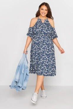 Robe Bleue Marine Floral Épaules Ajourées