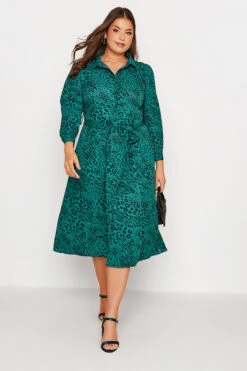 YOURS LONDON - Robe Verte Manches Longues Animal