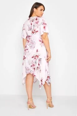 YOURS LONDON - Robe Rose Pâle Floral Design Portefeuille 11 YOURS LONDON - Robe Rose Pâle Floral Design Portefeuille -GrandeTendance Boutique da488ff2 50d3 4d 161326 C