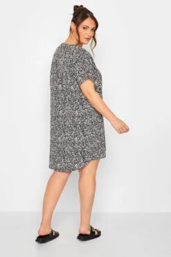 YOURS - Robe Noire & Blanche Floral Coupe Droite 11 YOURS - Robe Noire & Blanche Floral Coupe Droite -GrandeTendance Boutique dace31a2 572e 45 137529 C