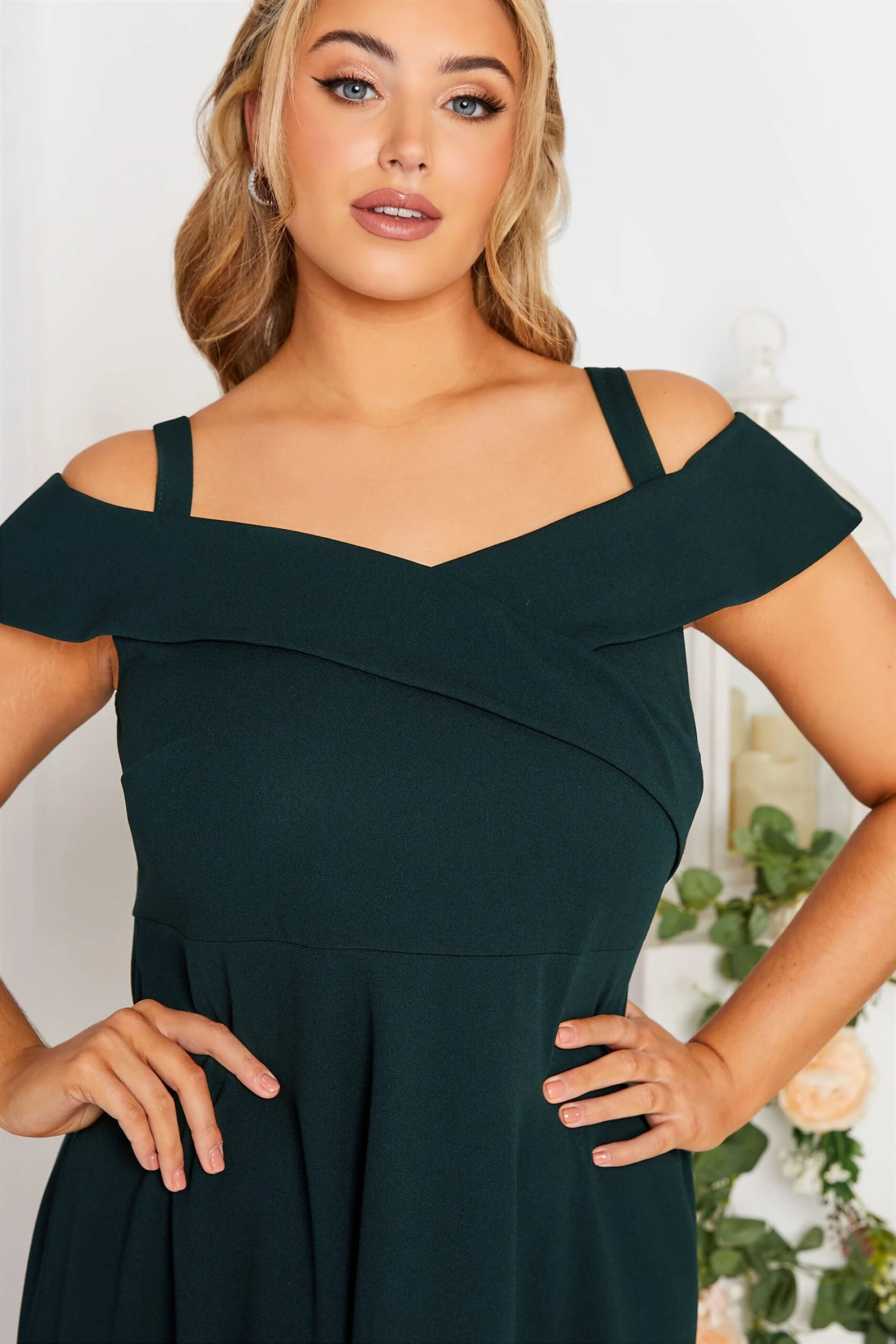 YOURS LONDON - Robe Noire En Bardot Demoiselle D'Honneur 6 YOURS LONDON - Robe Noire En Bardot Demoiselle D'Honneur – Image 4