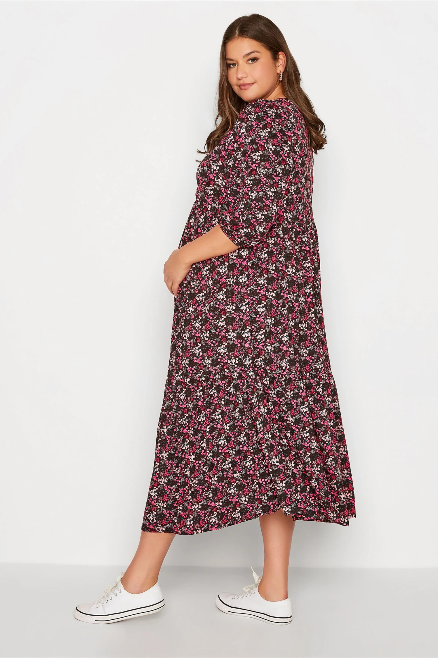 BUMP IT UP MATERNITY - Robe Rose & Noire Floral Manches Longues Volanté 5 BUMP IT UP MATERNITY - Robe Rose & Noire Floral Manches Longues Volanté – Image 3