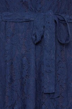 YOURS LONDON - Robe Bleue Marine Florale Empiècement Dentelle 13 YOURS LONDON - Robe Bleue Marine Florale Empiècement Dentelle -GrandeTendance Boutique e3691991 ea56 43 161997 Z