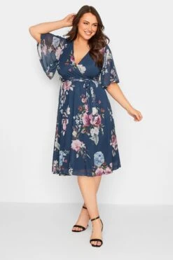 YOURS PETITE - Robe Bleue Marine Floral Volantée Cache-Coeur -GrandeTendance Boutique e6691c7c 5308 4d 174594 B