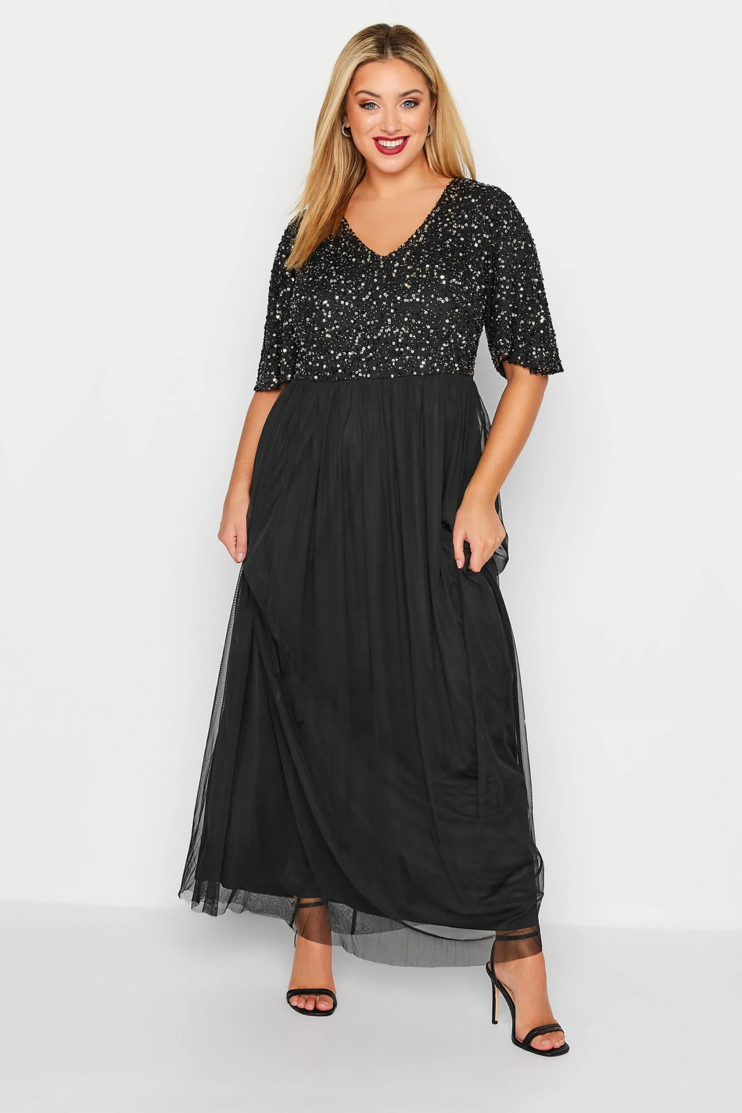 LUXE - Robe Noire Maxi Sequins Manches Courtes & Volantées 4 LUXE - Robe Noire Maxi Sequins Manches Courtes & Volantées – Image 2