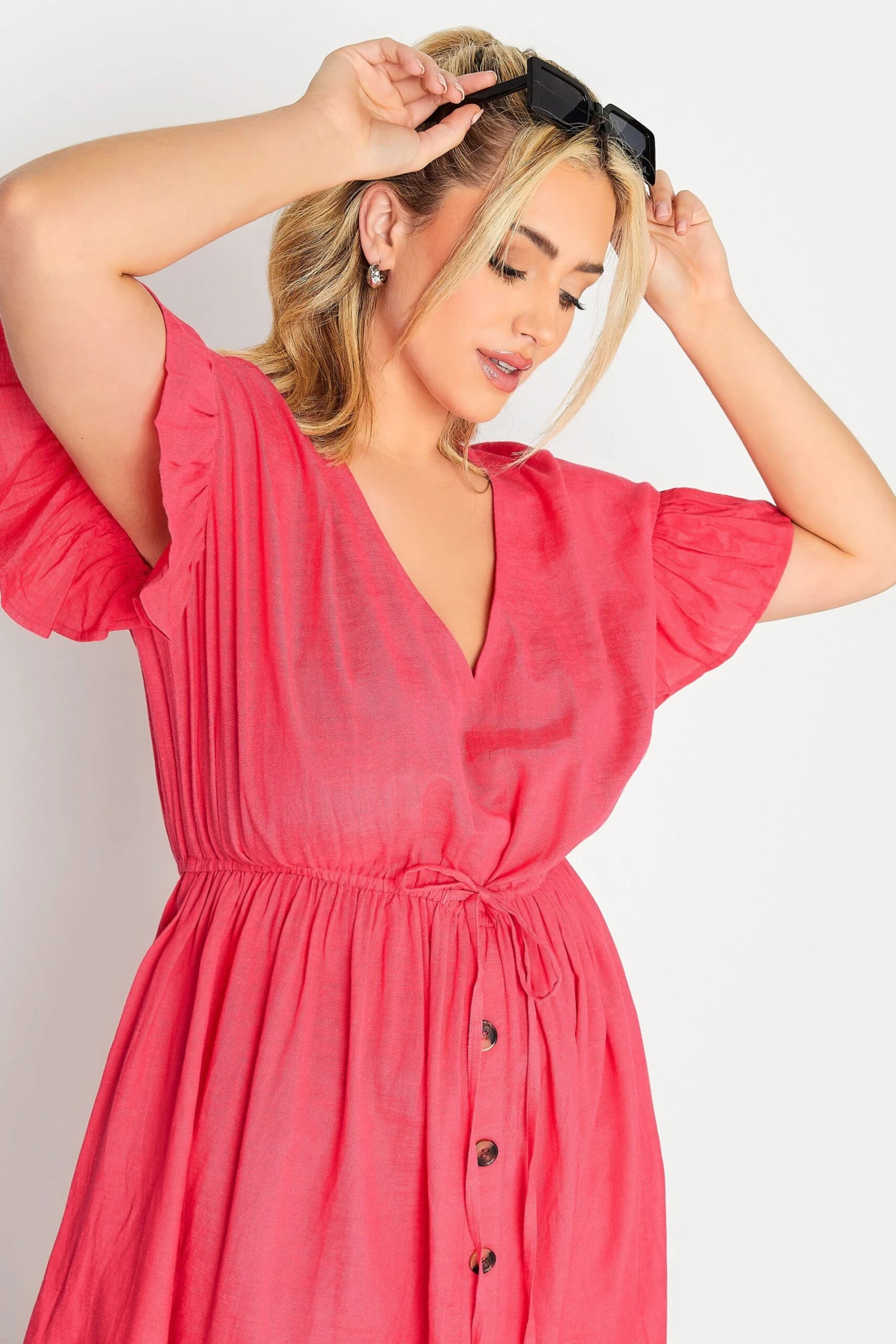 LIMITED COLLECTION - Robe Rose Corail Smocké Boutonnée Longueur Maxi 6 LIMITED COLLECTION - Robe Rose Corail Smocké Boutonnée Longueur Maxi – Image 4