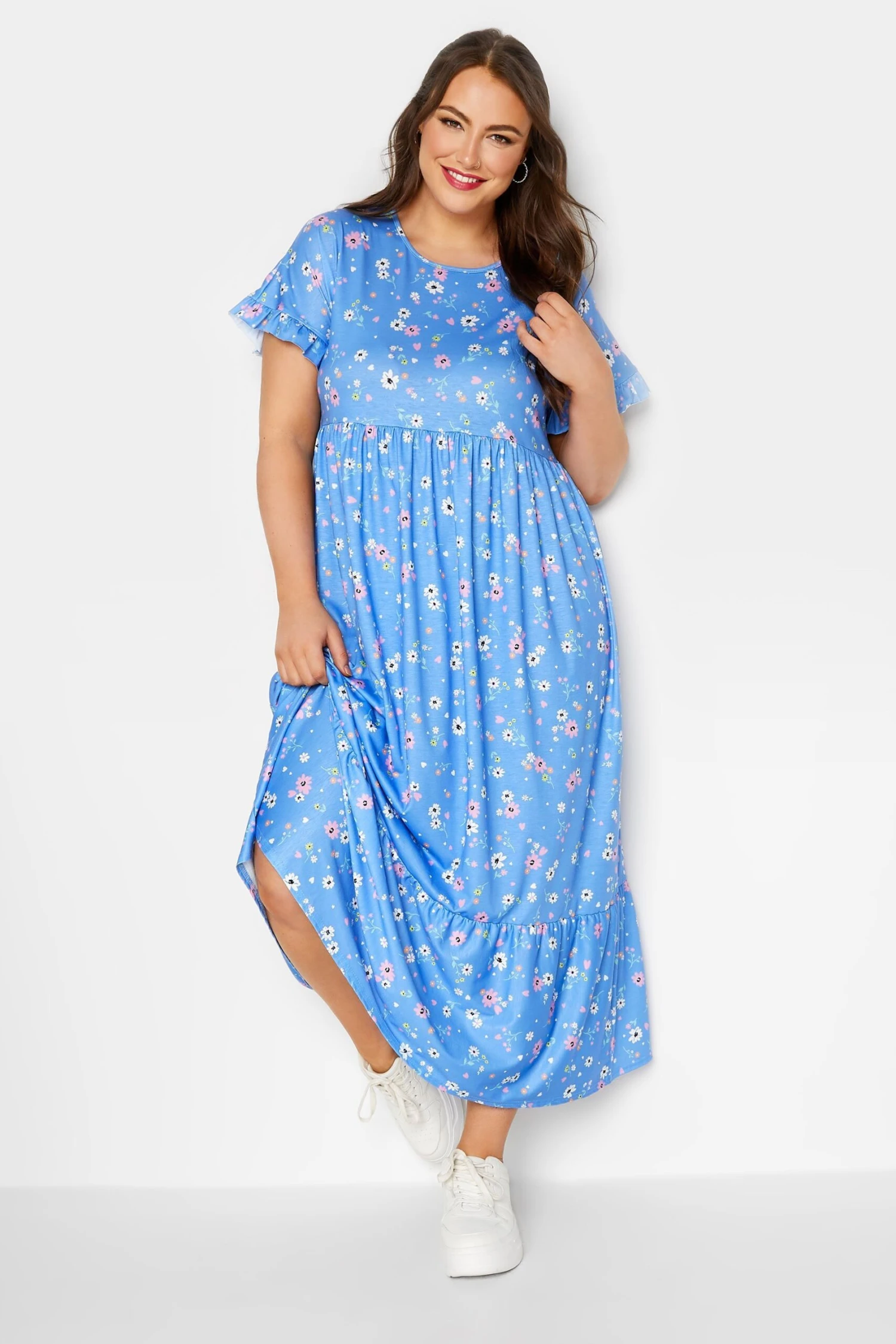 LIMITED COLLECTION - Robe Smocké Maxi Bleue Floral 4 LIMITED COLLECTION - Robe Smocké Maxi Bleue Floral – Image 2