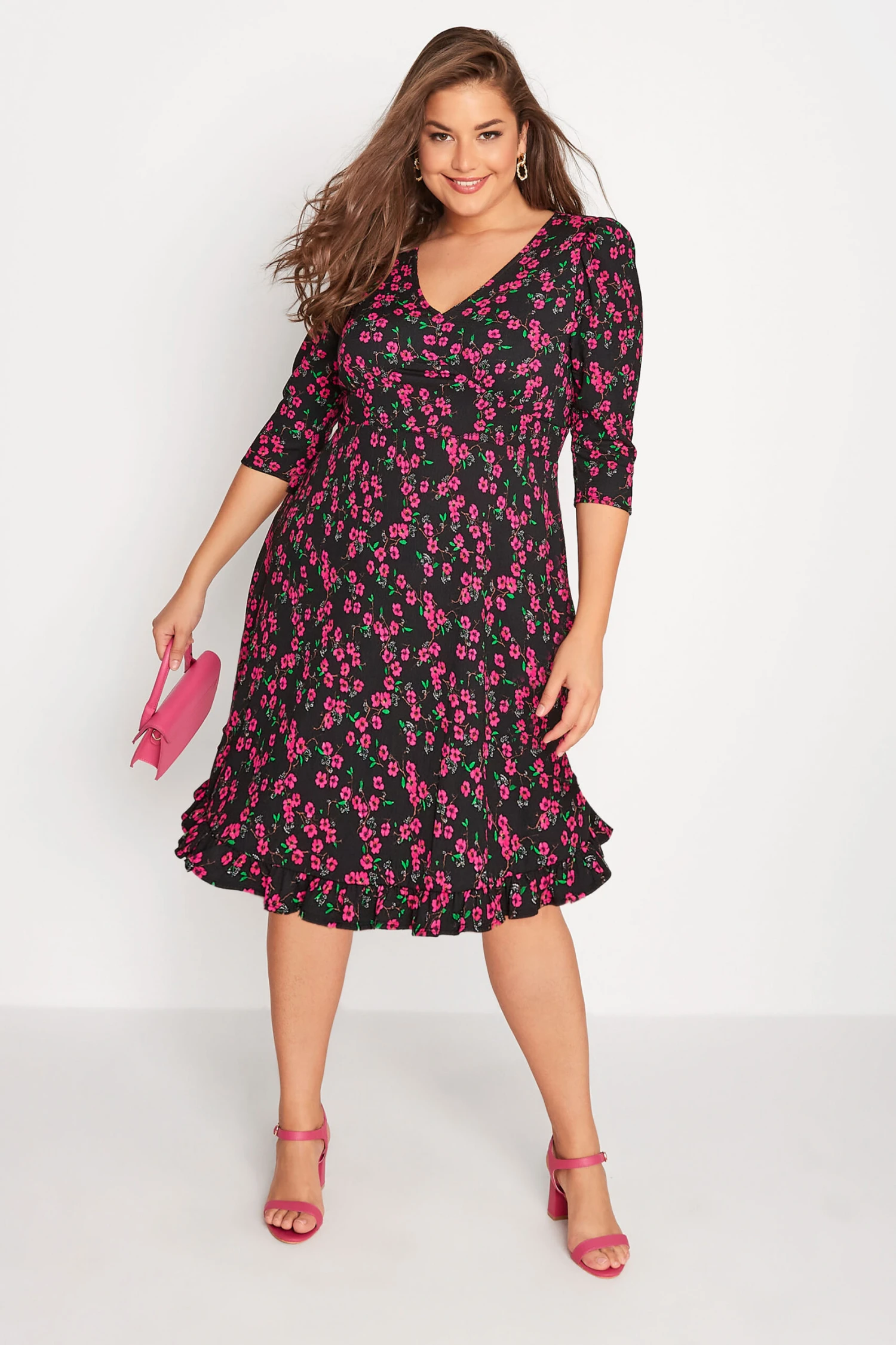 YOURS LONDON - Robe Noire & Rose Petites Fleurs Volanté 3 YOURS LONDON - Robe Noire & Rose Petites Fleurs Volanté
