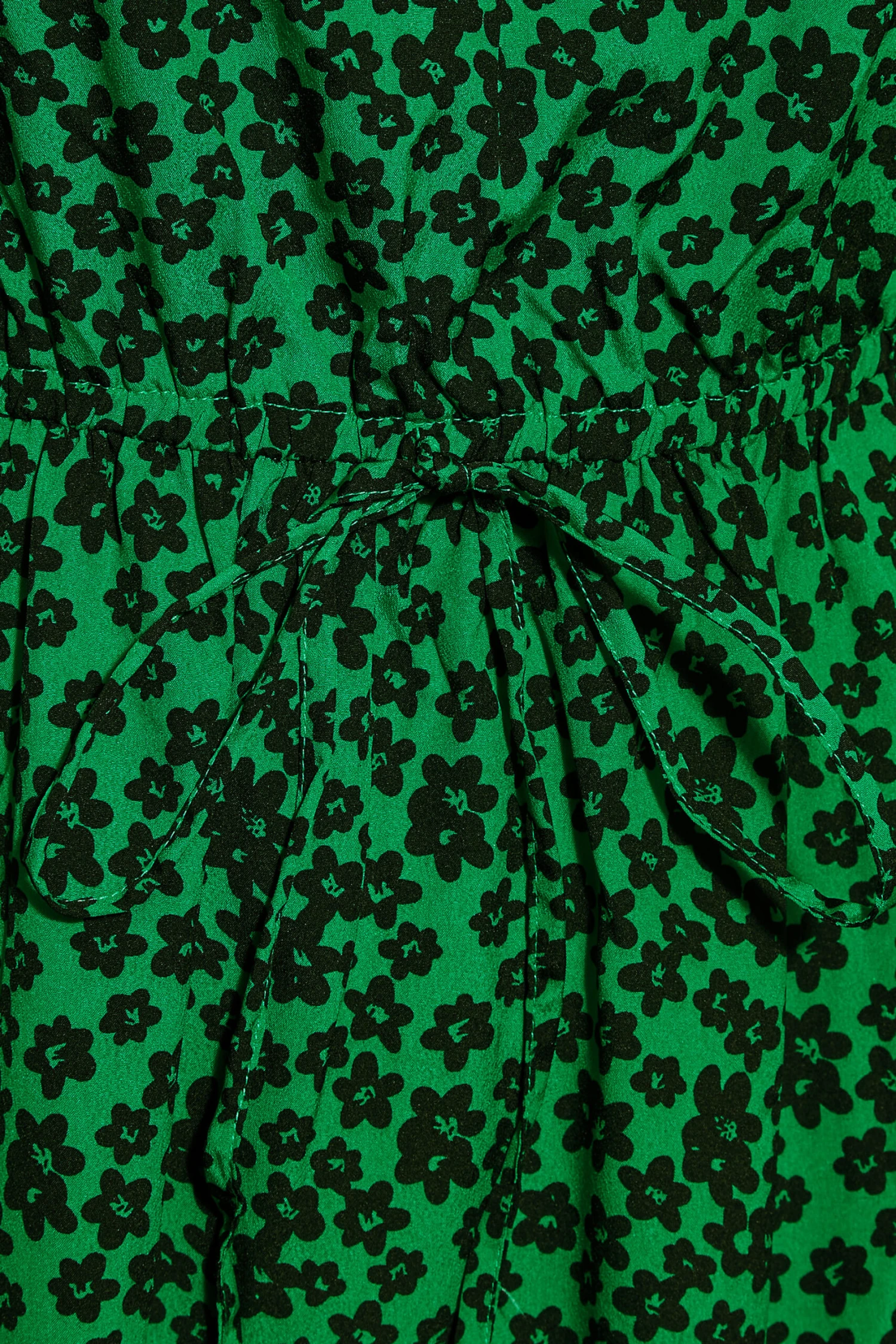 Robe Noire Floral Vert Volantée Manches Longues 6 Robe Noire Floral Vert Volantée Manches Longues – Image 4