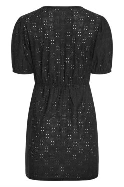 YOURS PETITE - Robe Noire Smocké Broderie Anglaise Volanté -GrandeTendance Boutique f4f9587a 0274 48 174654 Y