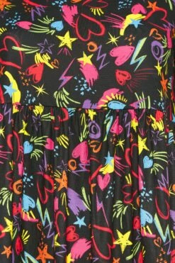 YOURS - Robe Noire Imprimé Multi-Graffitis Smocké Manches Courtes 11 YOURS - Robe Noire Imprimé Multi-Graffitis Smocké Manches Courtes -GrandeTendance Boutique f6065329 b067 45 215777 Z