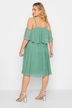 YOURS LONDON - Robe Midi Verte Eau Plissée Volantée 11 YOURS LONDON - Robe Midi Verte Eau Plissée Volantée -GrandeTendance Boutique f6d3f0a0 4a50 47 162119 C