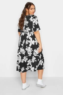 LIMITED COLLECTION - Robe Midi Smocké Noire Floral Blanc 11 LIMITED COLLECTION - Robe Midi Smocké Noire Floral Blanc -GrandeTendance Boutique fa6c19fd 213b 4c 215725 C
