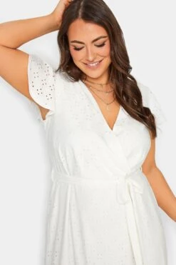 YOURS - Robe Maxi Blanche Cache-Coeur Broderie -GrandeTendance Boutique fb54459a c318 42 137538 D