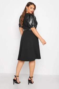 YOURS LONDON - Robe Noire Manches Courtes Bouffantes Effet Cuir -GrandeTendance Boutique fcf6f1b7 bf0e 40 161752 C
