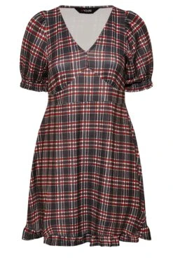 Robe Midi Noire & Rouge Carreaux Volanté 16 Robe Midi Noire & Rouge Carreaux Volanté -GrandeTendance Boutique fd0efcce 9f15 48 174142 X