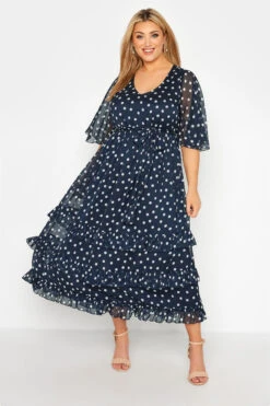 YOURS LONDON - Robe Maxi Bleue Marine à Pois Volantée